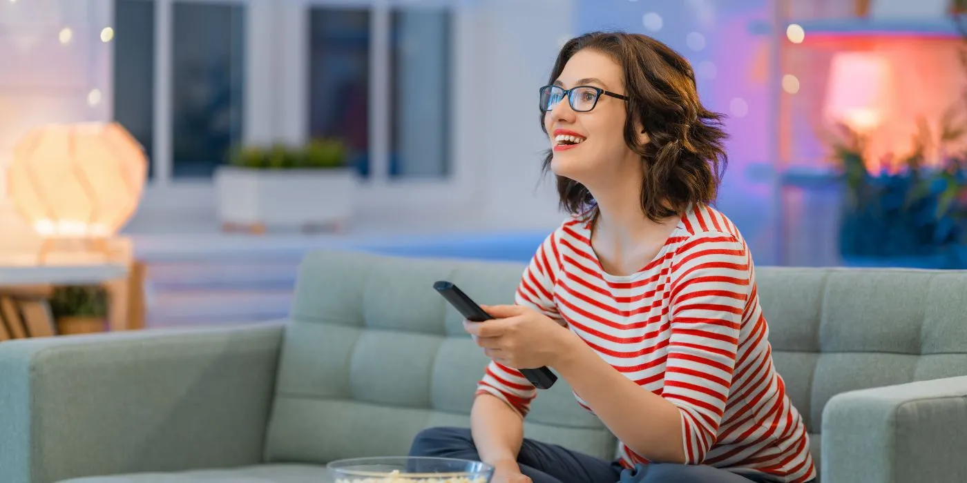 Imagem ilustrativa de serviços digitais em dispositivos de TV